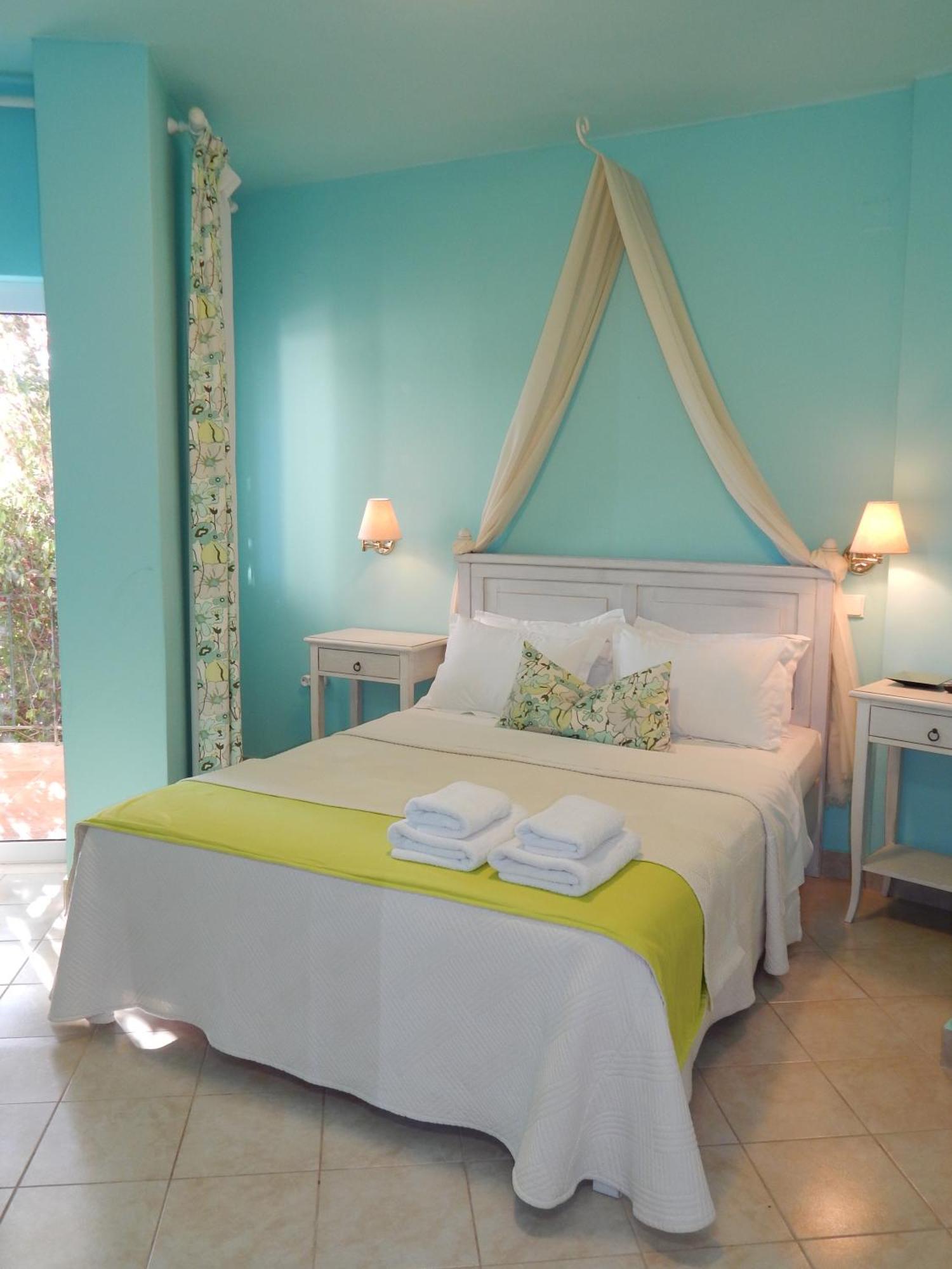 Palmina Mare Villa And Studios Paralia Vrachou Bagian luar foto