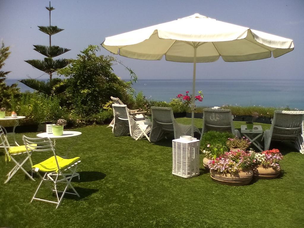 Palmina Mare Villa And Studios Paralia Vrachou Ruang foto